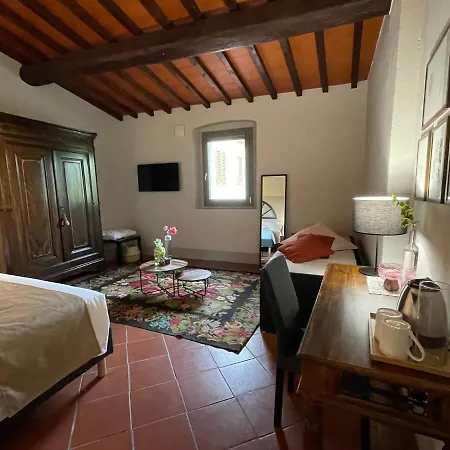 Casale La Gora - Di Charme Couette-café